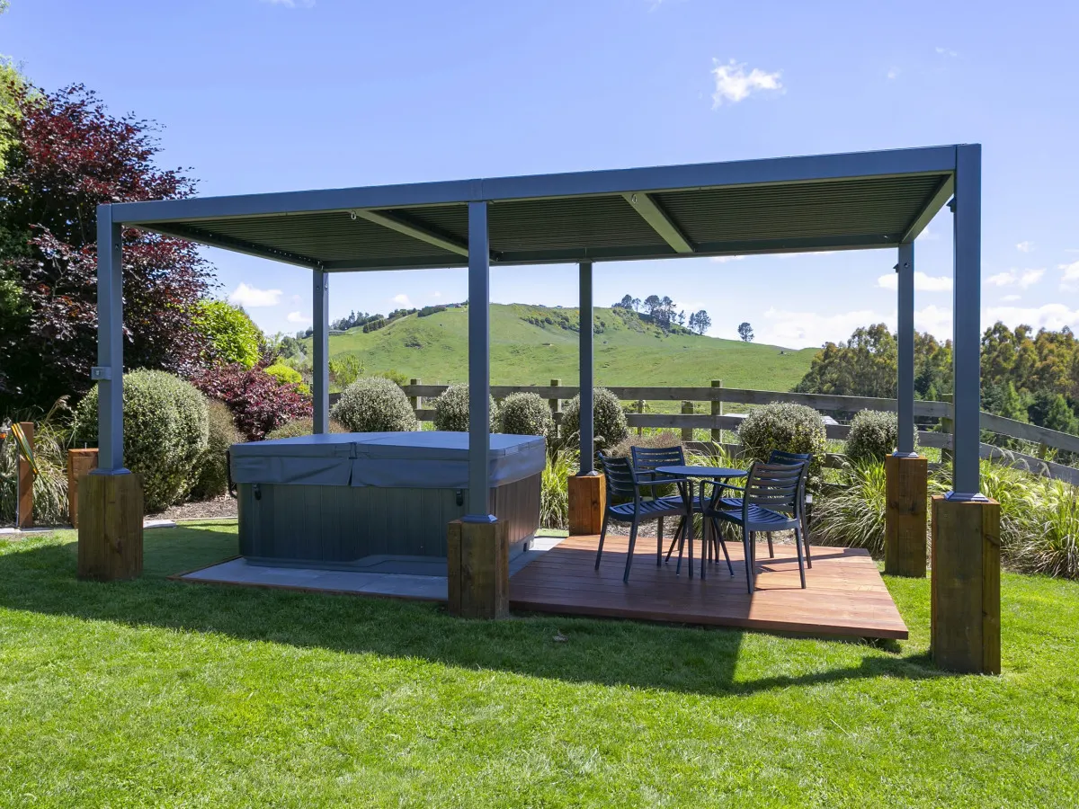 Lake Taupō Luxury Views with Spa Pool 12