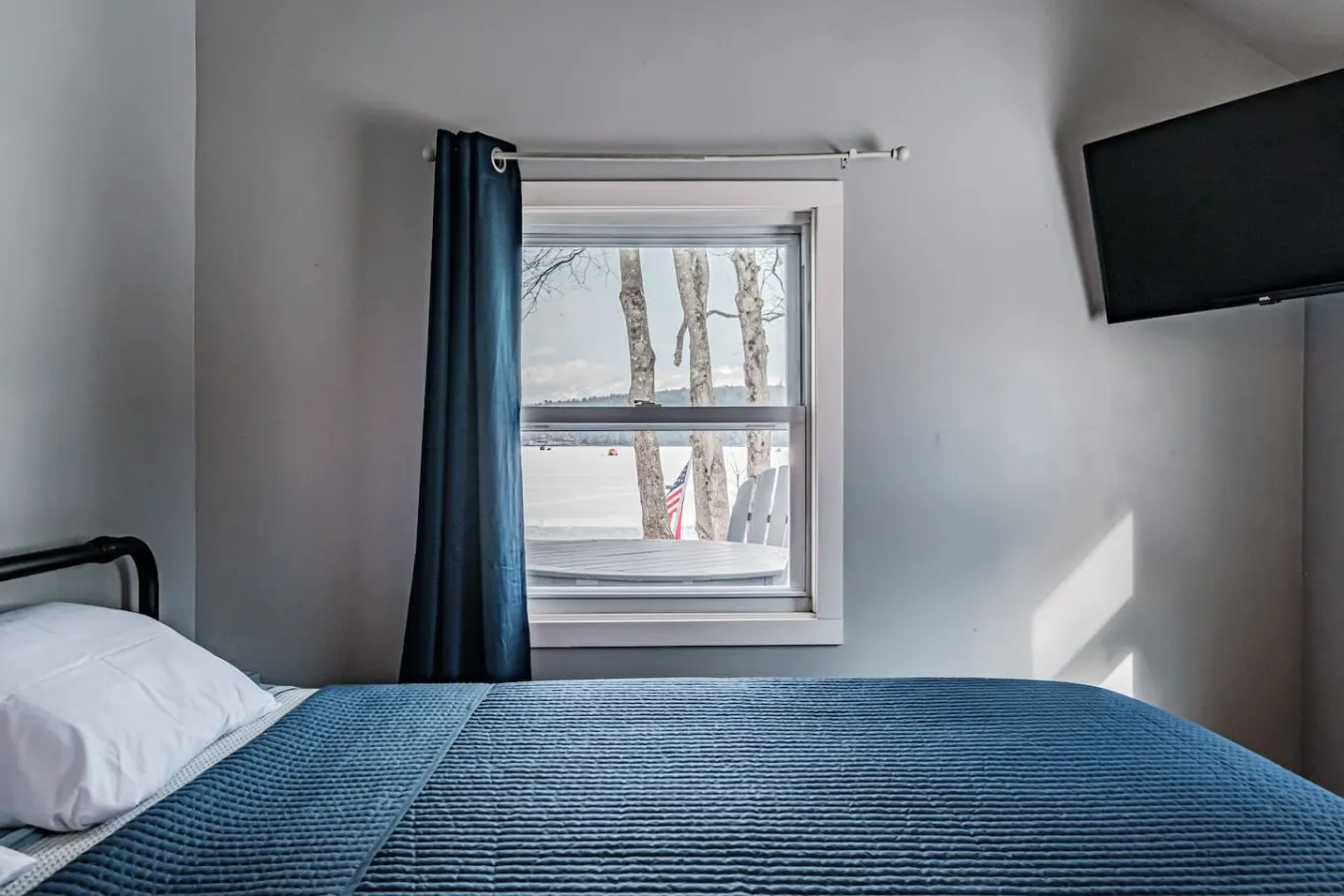 Water's Edge- A family-friendly beachfront stay 12