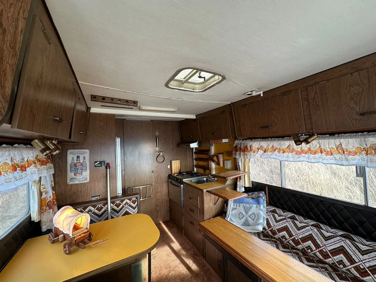 Adventure on the Range – Goldie the 1975 Winnebago — photo 2