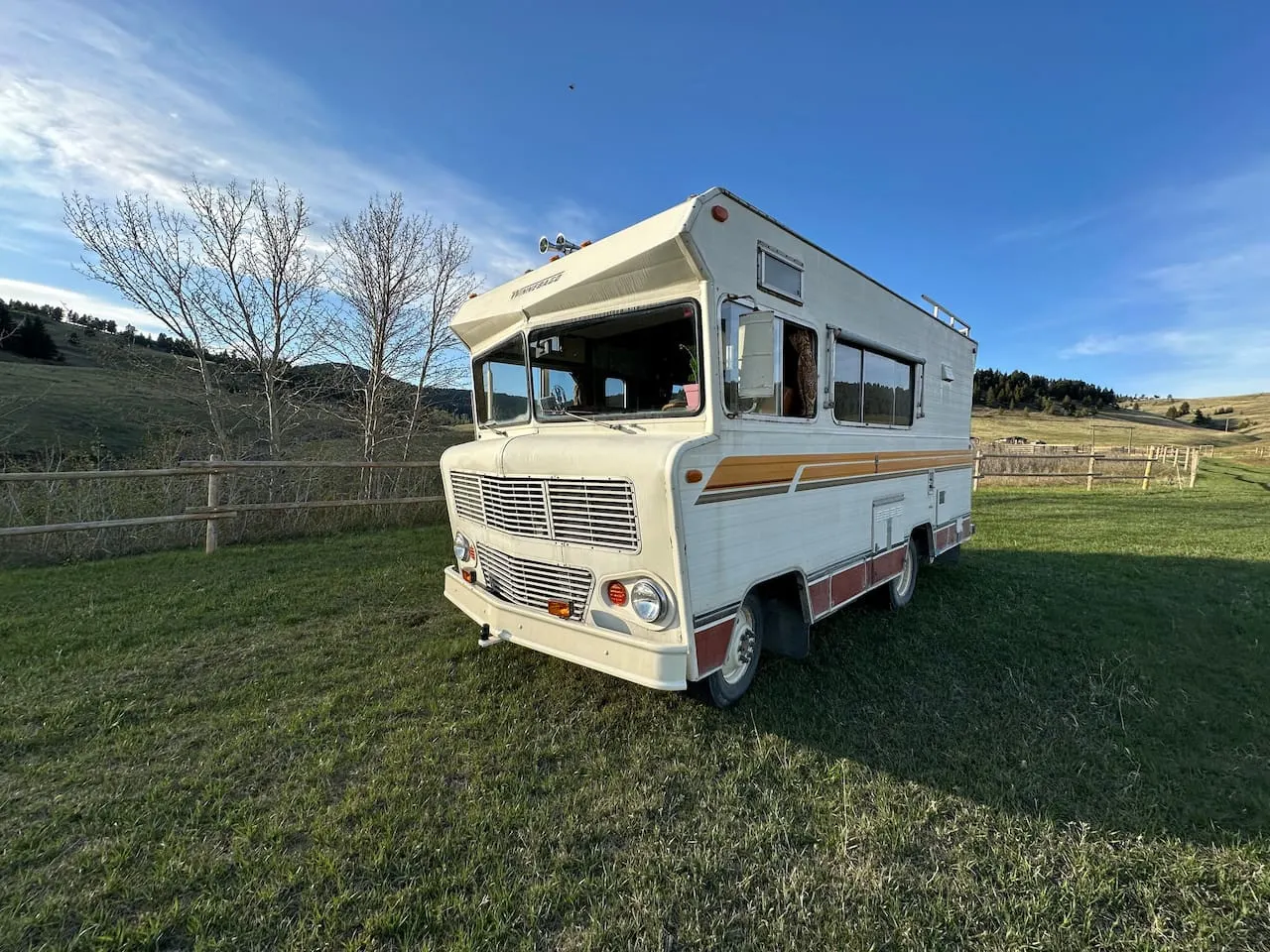 Adventure on the Range – Goldie the 1975 Winnebago — photo 3