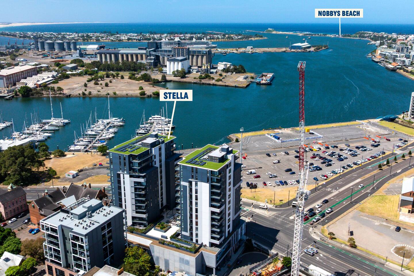 Stella | Harbour Views, Parking & Walkable — photo 3