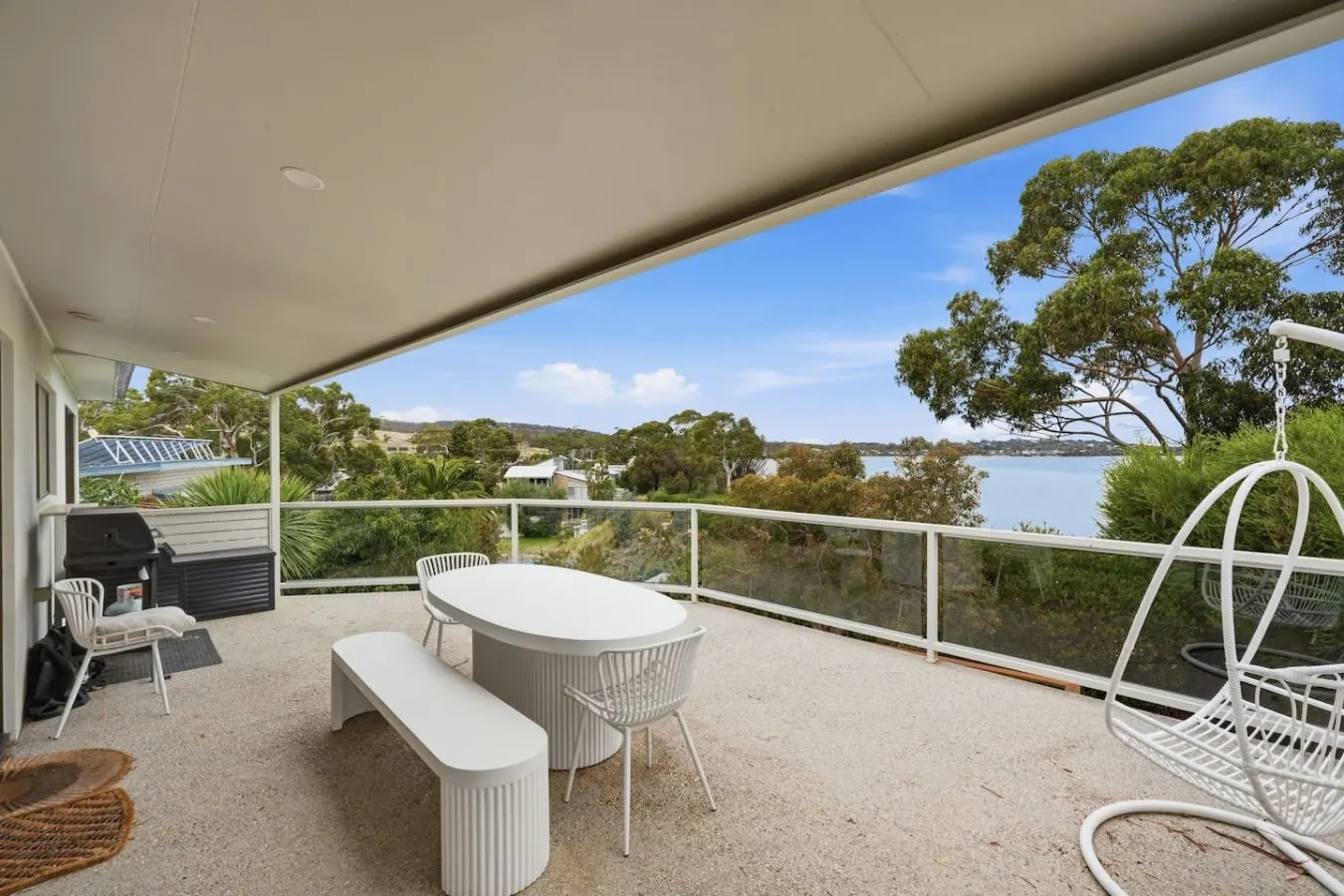 Seagrass Coastal Retreat with direct beach access 9