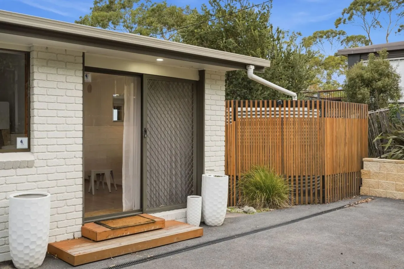 Seagrass Coastal Retreat with direct beach access 13