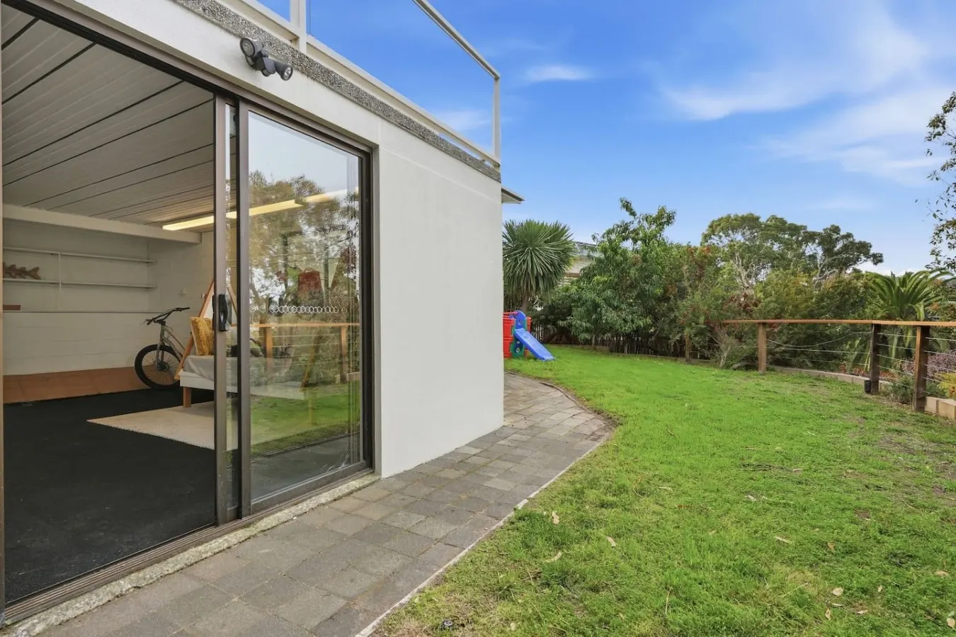 Seagrass Coastal Retreat with direct beach access 17