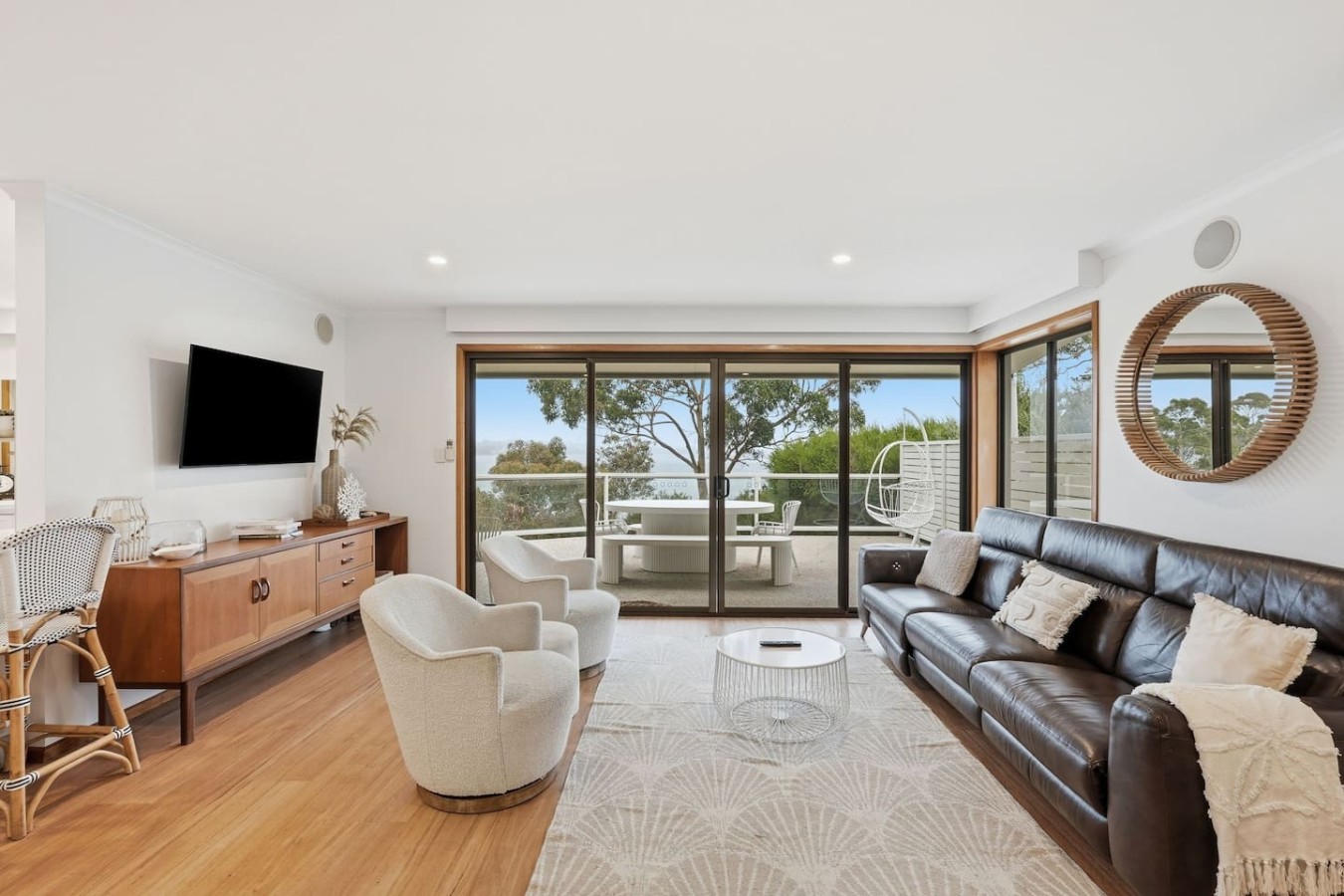Seagrass Coastal Retreat with direct beach access — photo 3