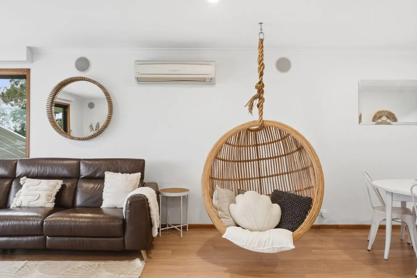 Seagrass Coastal Retreat with direct beach access 7