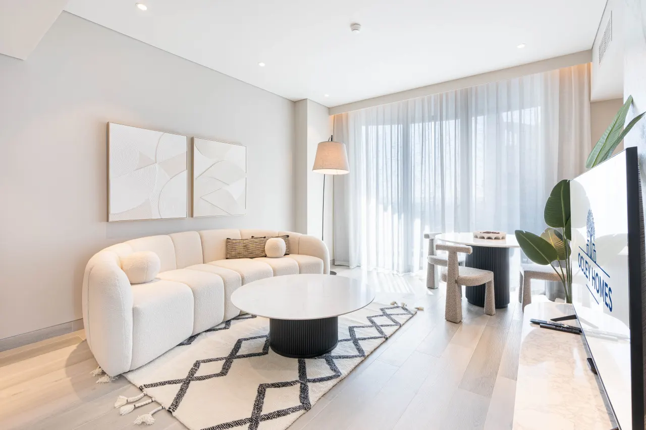 Central Luxe Marina Home with Roof Top Pool 4