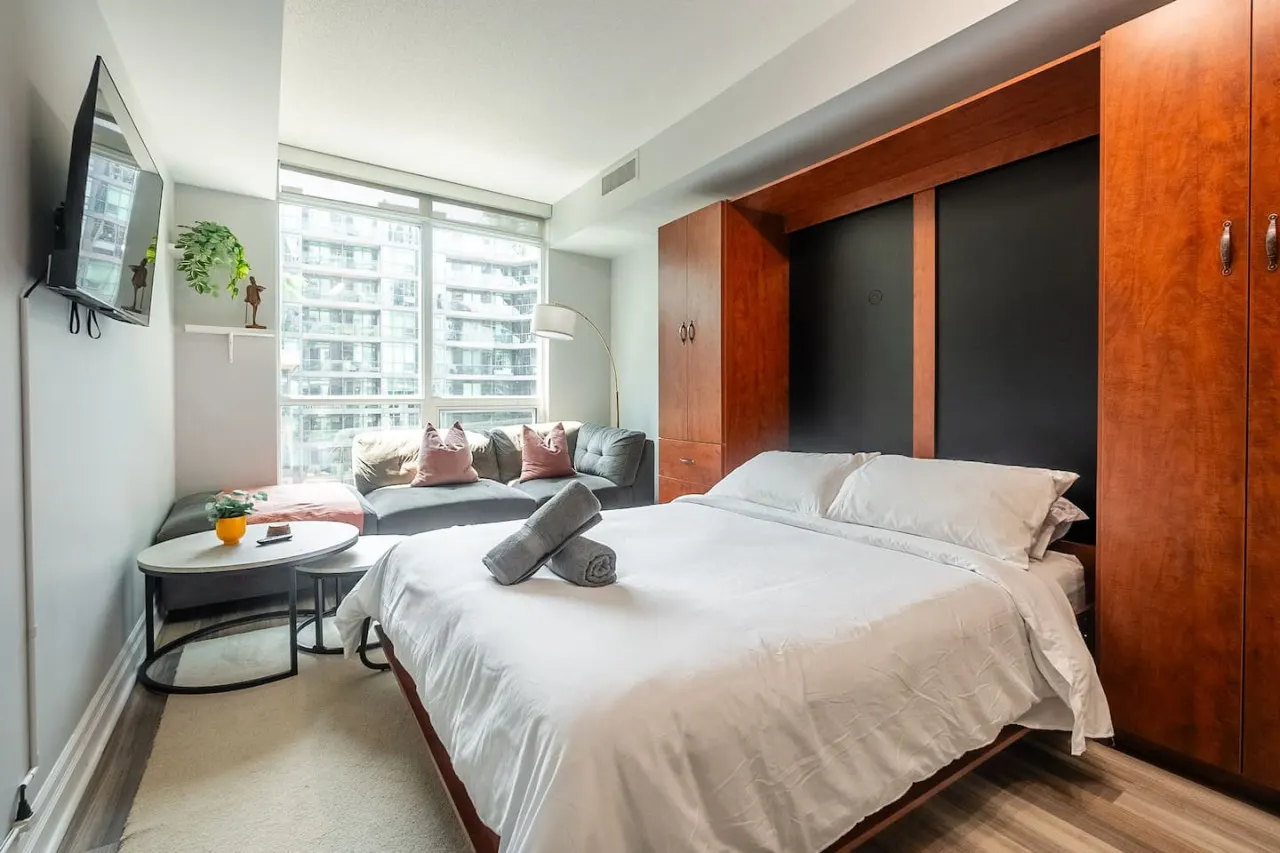 Bright Studio Condo Near Waterfront Parking 1