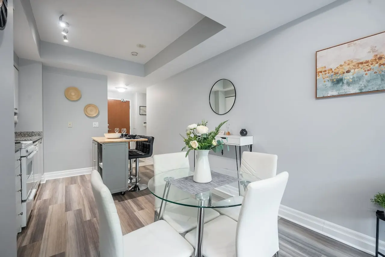 Bright Studio Condo Near Waterfront Parking 12