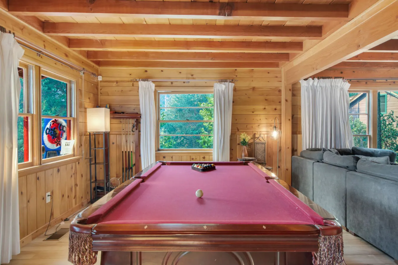Idyllwild Retreat - Fire Pit, Views, Game Room 9