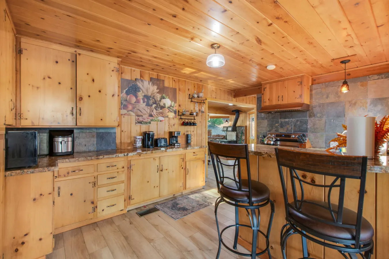 Idyllwild Retreat - Fire Pit, Views, Game Room 16