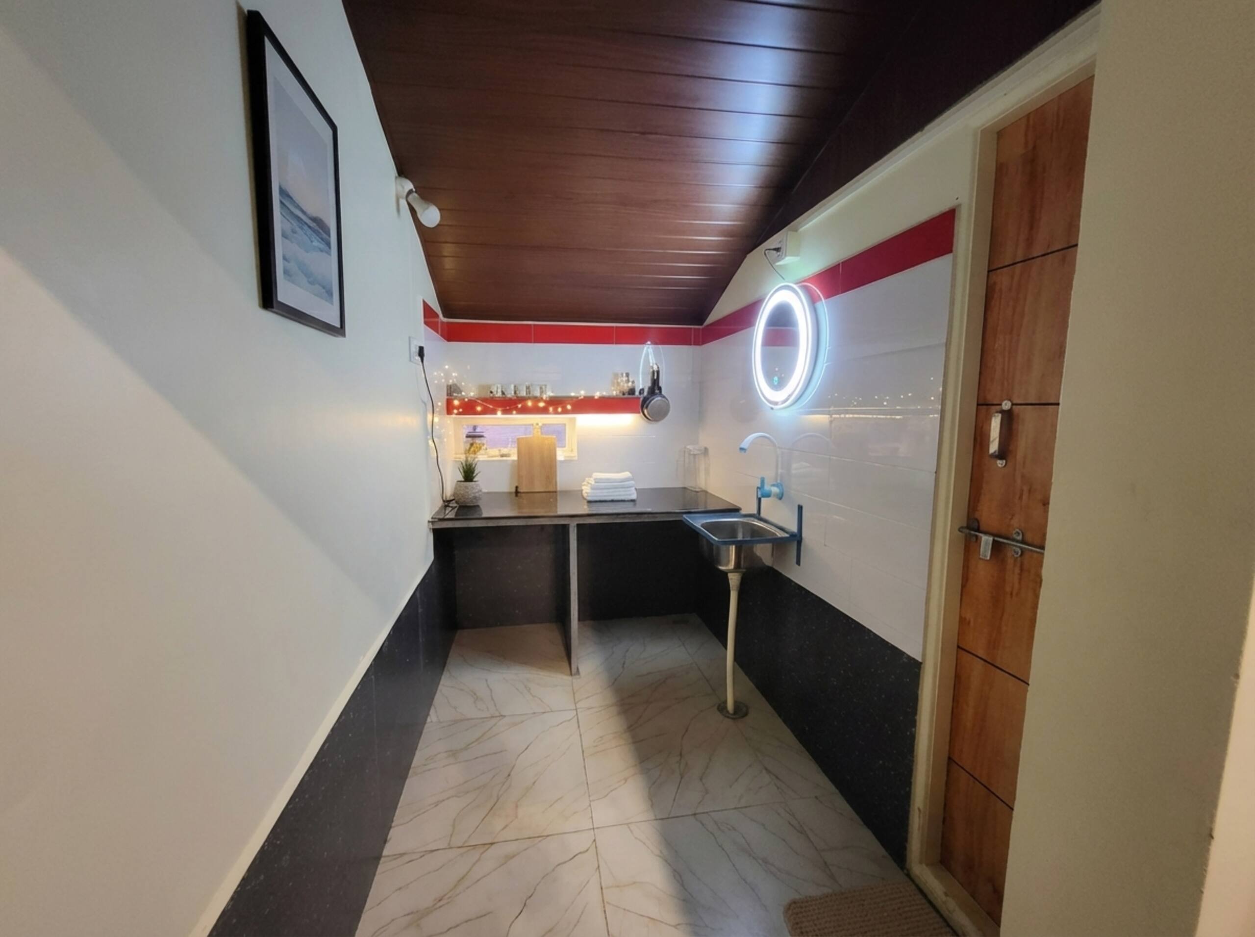 Unique farmhouse. 39 mins from Honnavar. 9