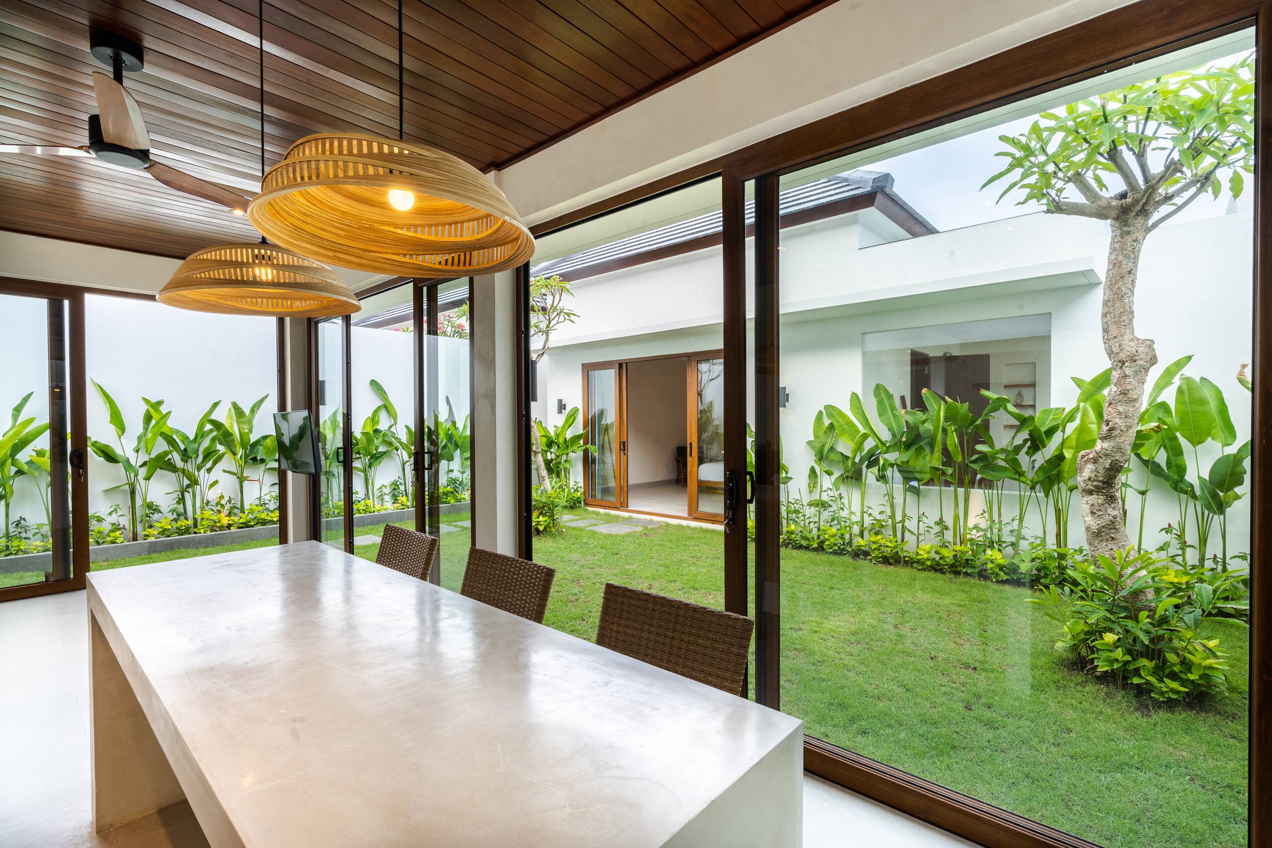 J4 Villas Sanur 1BR Closed LivingRoom GardenView 8