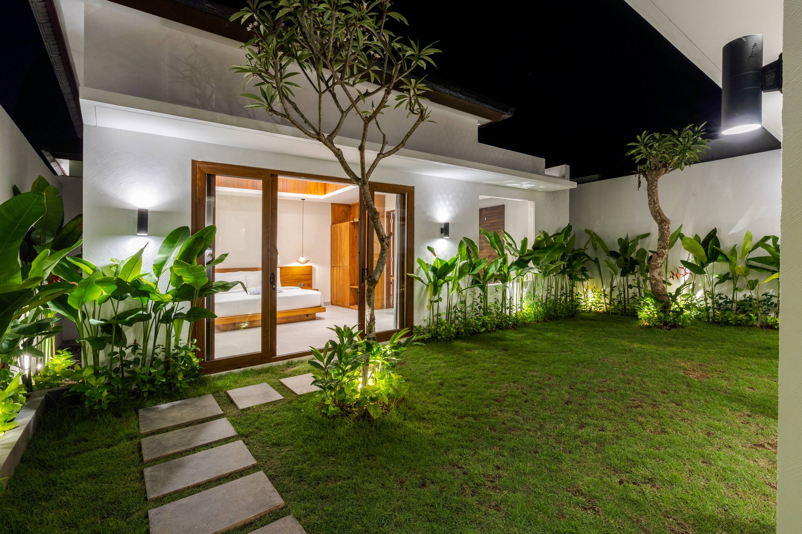 J4 Villas Sanur 1BR Closed LivingRoom GardenView 12