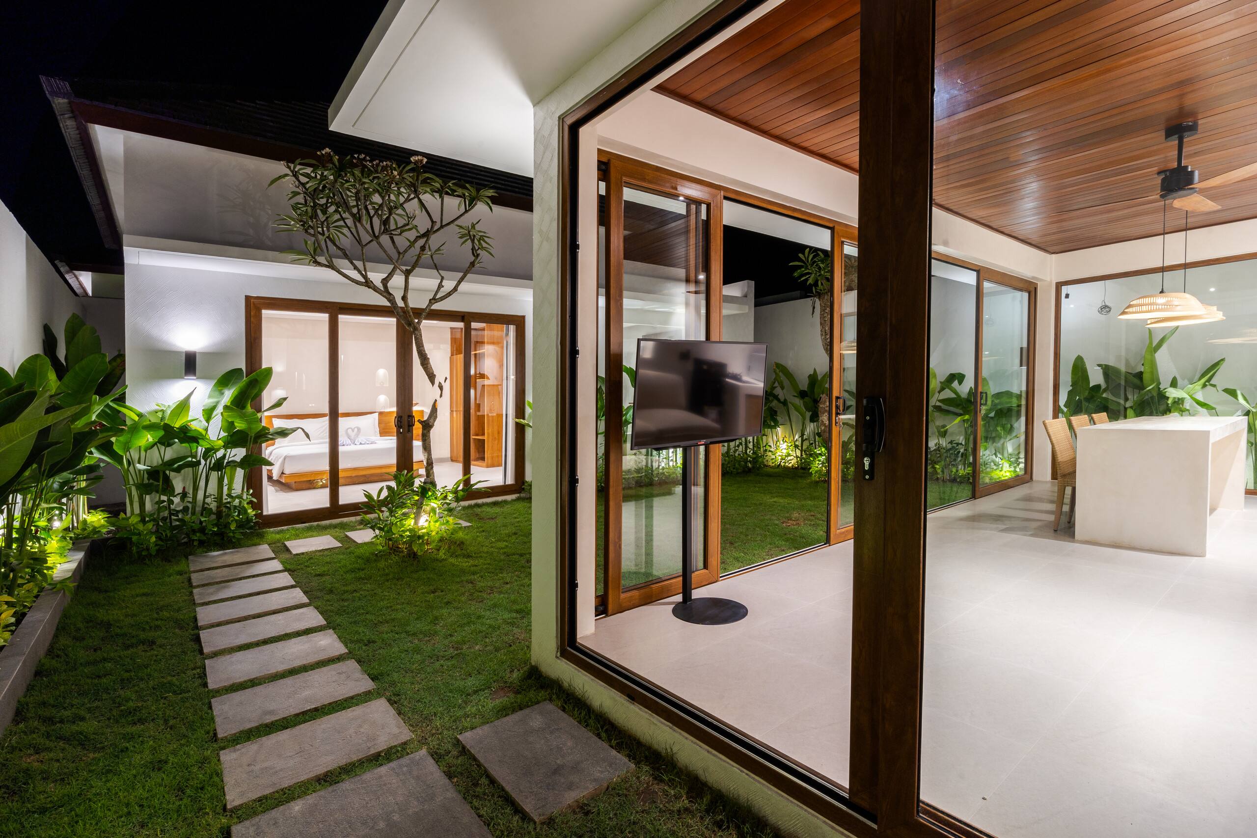 J4 Villas Sanur 1BR Closed LivingRoom GardenView 11