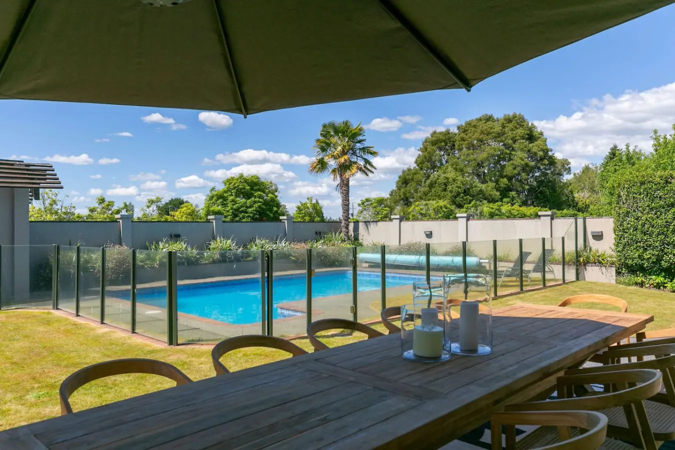 Watene Lodge - Spacious 5 Star Home with Pool