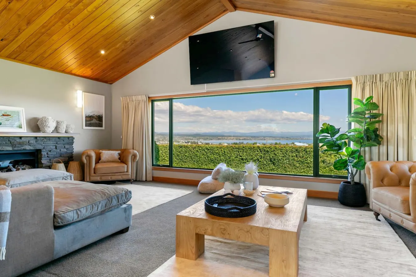 Watene Lodge - Spacious 5 Star Home with Pool 13
