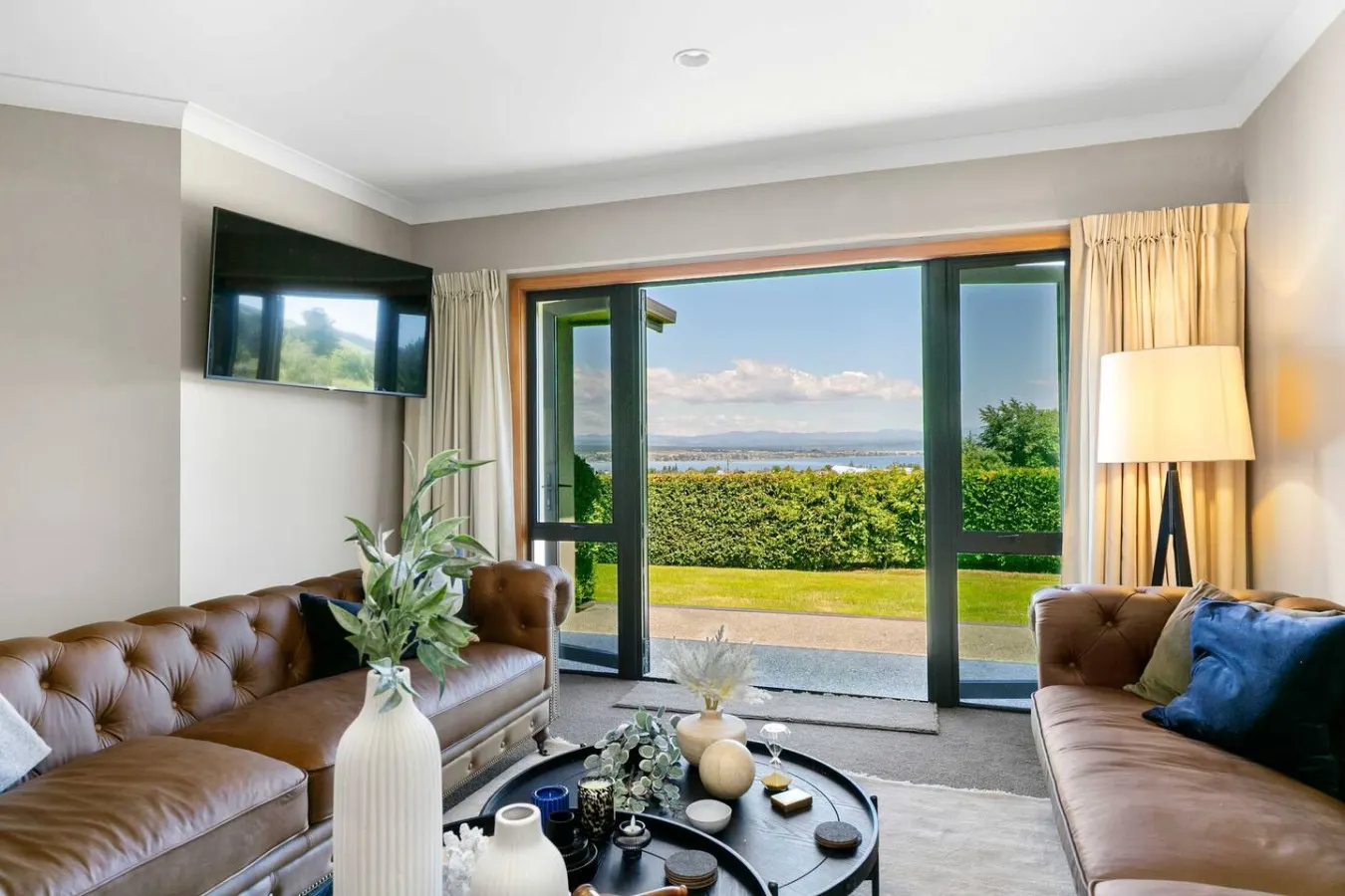 Watene Lodge - Spacious 5 Star Home with Pool 18