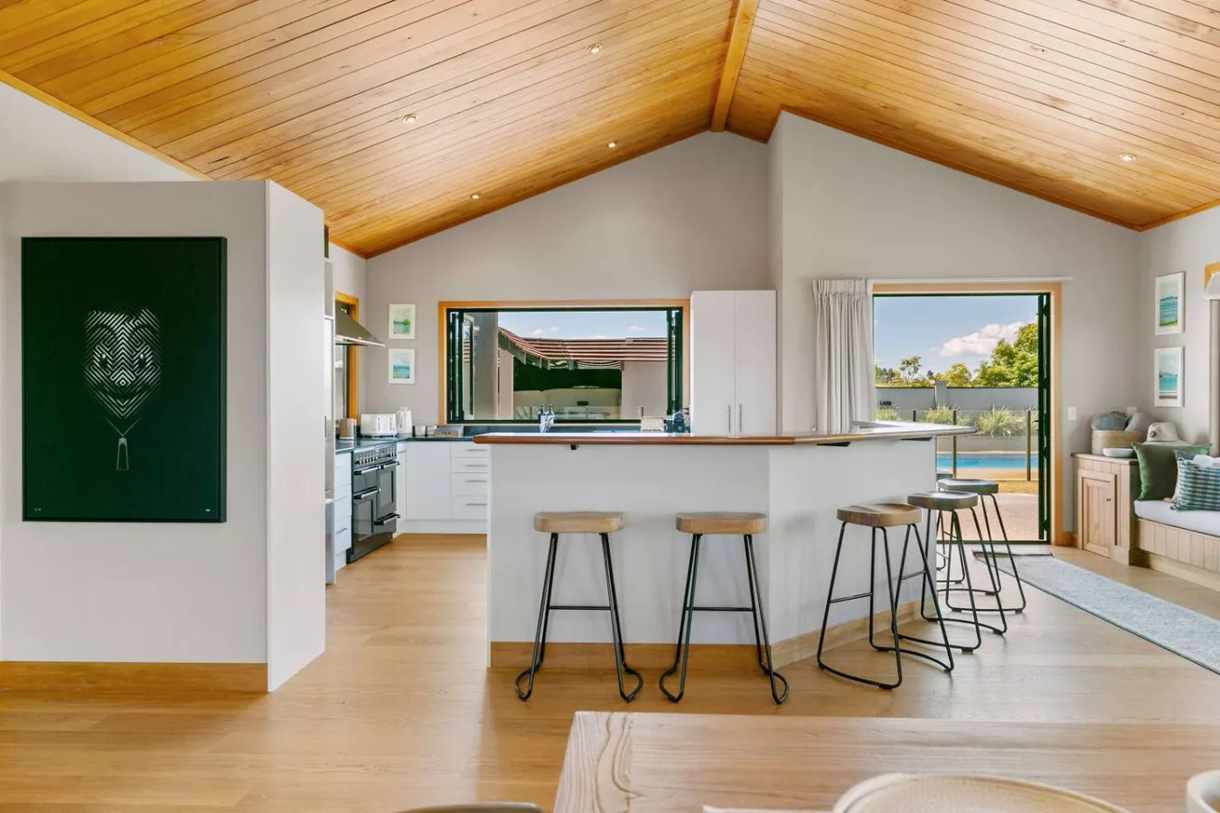 Watene Lodge - Spacious 5 Star Home with Pool 7