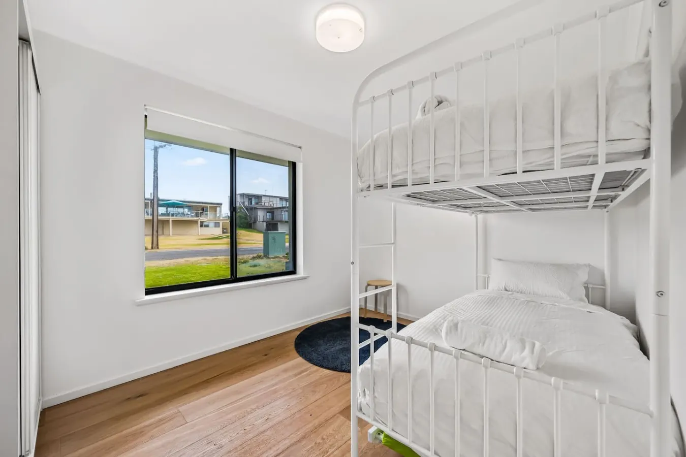 Coastal Retreat—Treetop Outlooks by Goolwa Beach 17