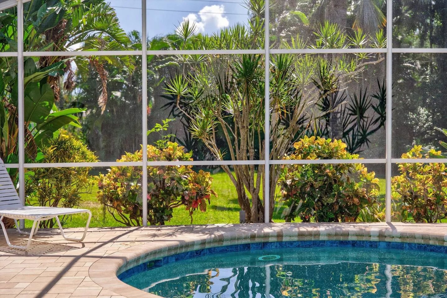Seabreeze Pool Retreat 2