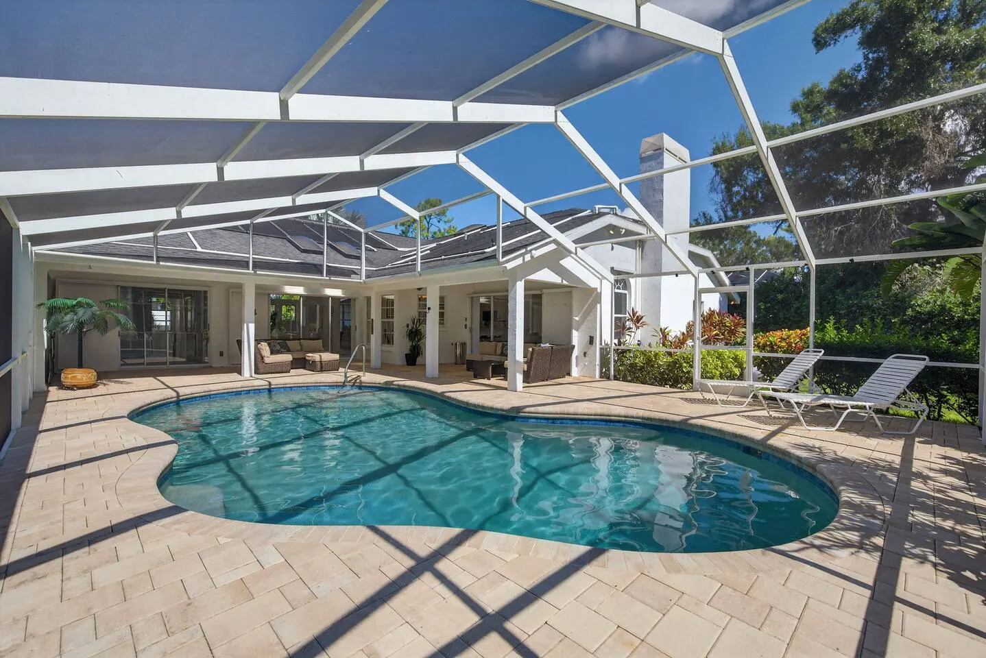 Seabreeze Pool Retreat 3