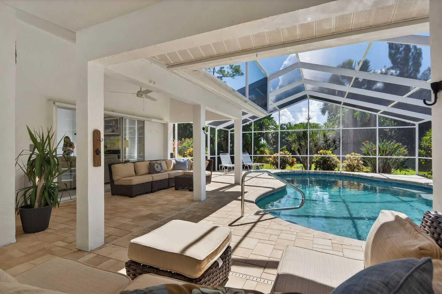 Seabreeze Pool Retreat 4