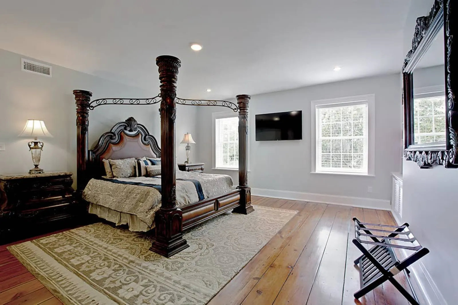 236 Oglethorpe st B Newly Renovated 4 bed 3 bath & 2 Parking Spots 9