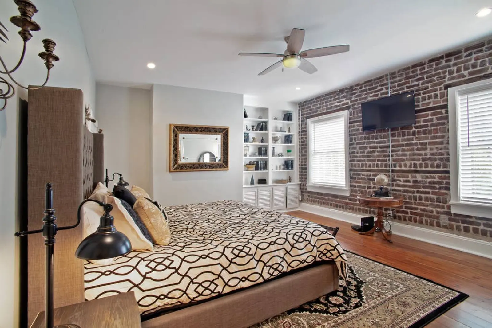236 Oglethorpe st B Newly Renovated 4 bed 3 bath & 2 Parking Spots 11
