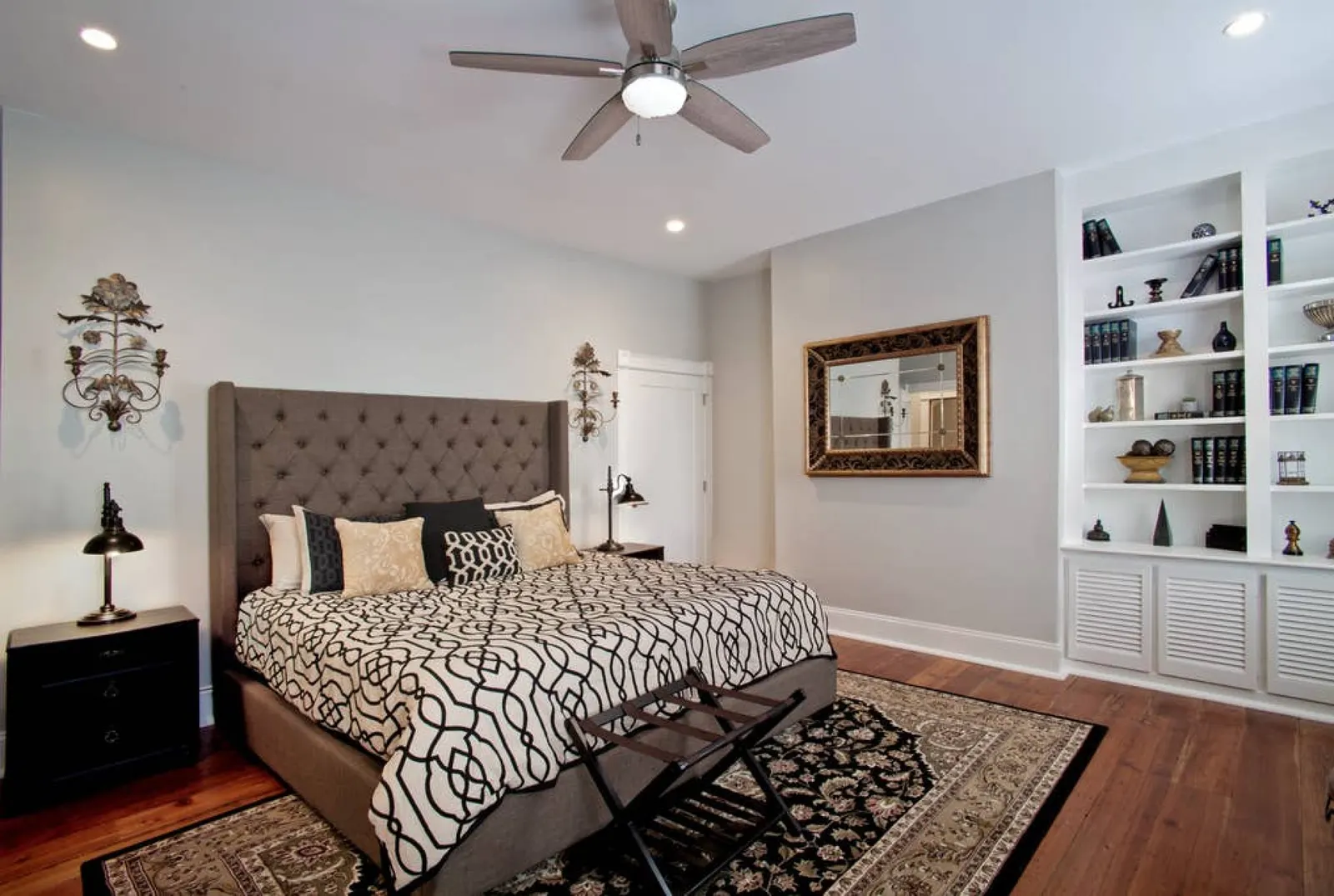 236 Oglethorpe st B Newly Renovated 4 bed 3 bath & 2 Parking Spots 12