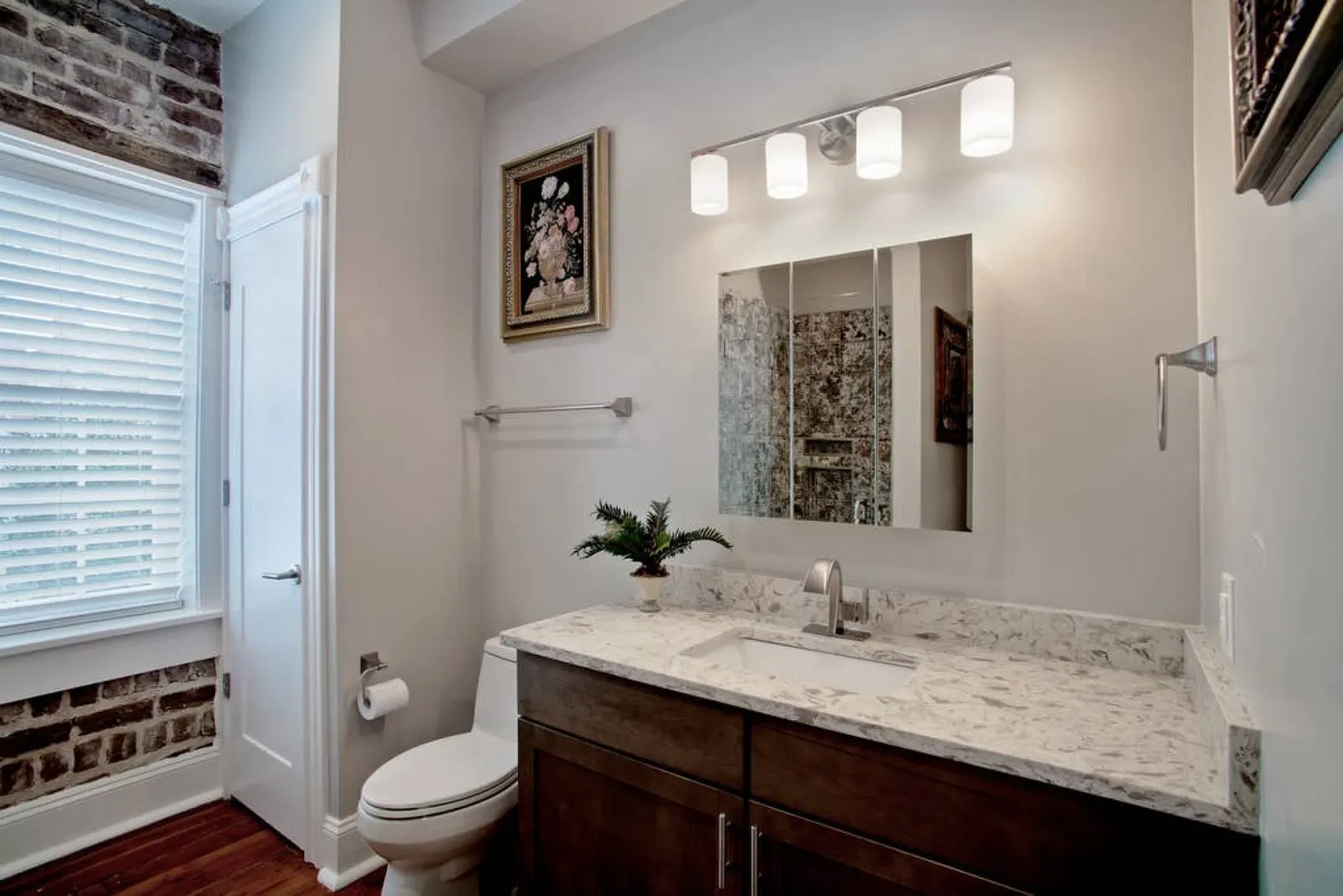 236 Oglethorpe st B Newly Renovated 4 bed 3 bath & 2 Parking Spots 18