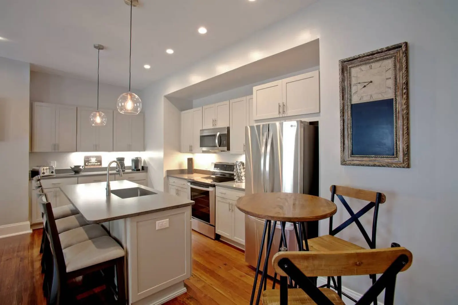 236 Oglethorpe st B Newly Renovated 4 bed 3 bath & 2 Parking Spots 3
