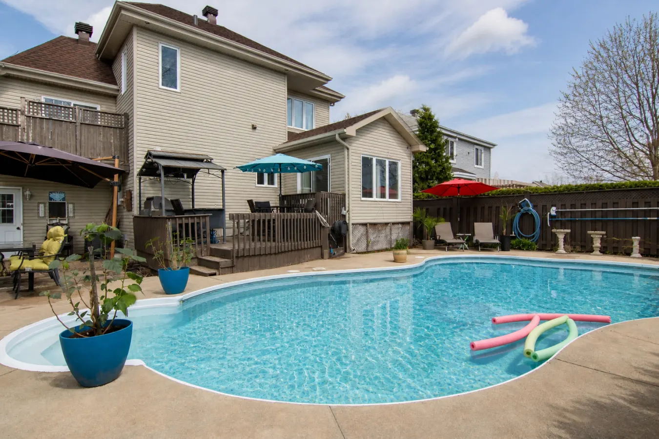Villa proche de Montréal | Piscine | 4 ch | 9 pers — photo 2