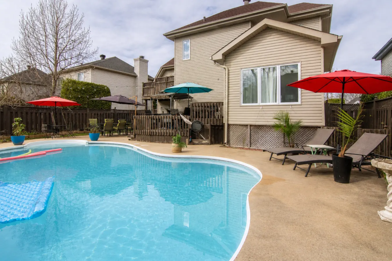 Villa proche de Montréal Piscine 4 ch 9 pers 6