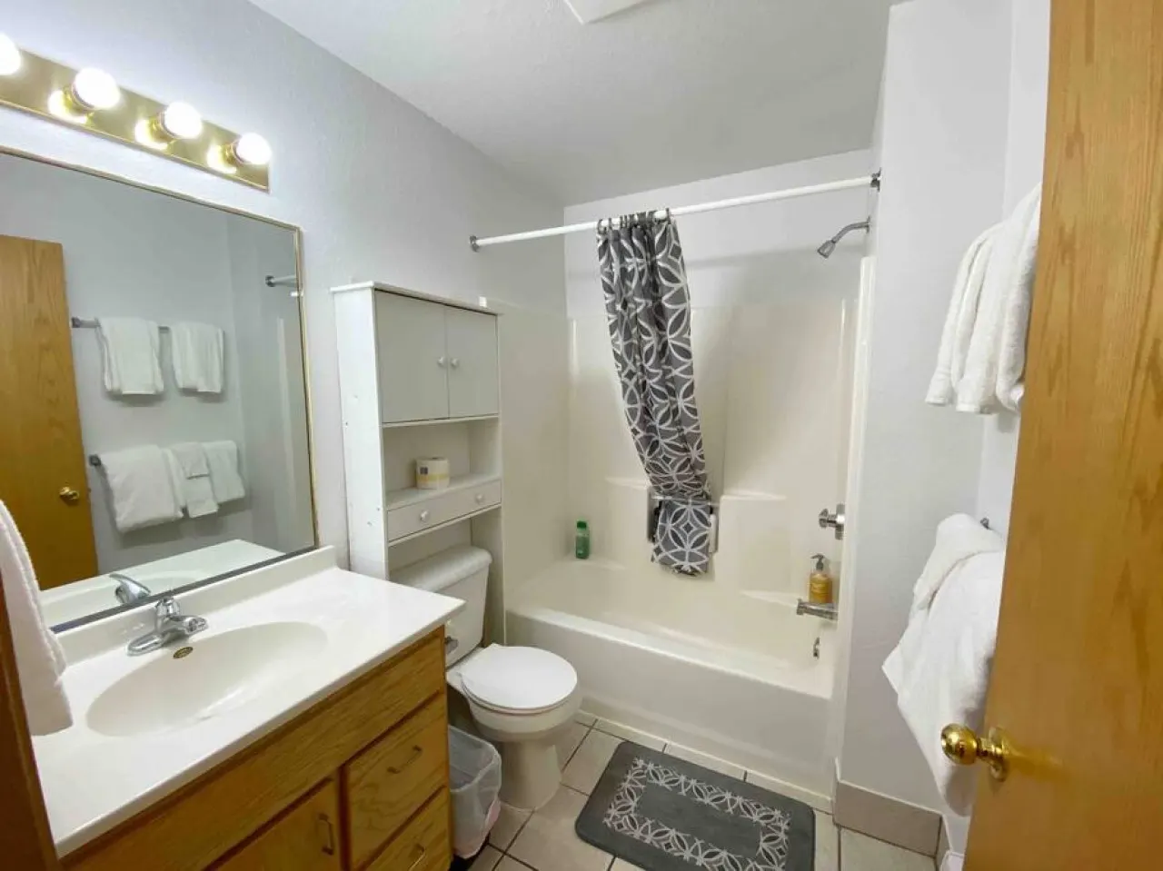 Black Hills Haven Granite Hollow – Unit 2 A Vensérra Retreat near Mount Rushmore 7