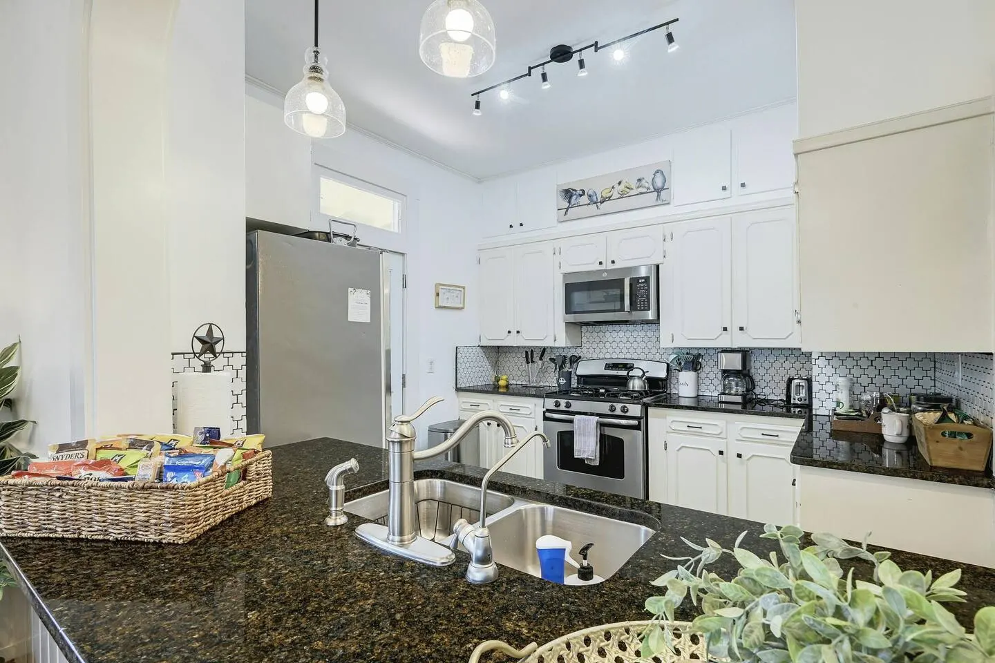 Austin Oasis With Pool Close to UT and Downtown 20
