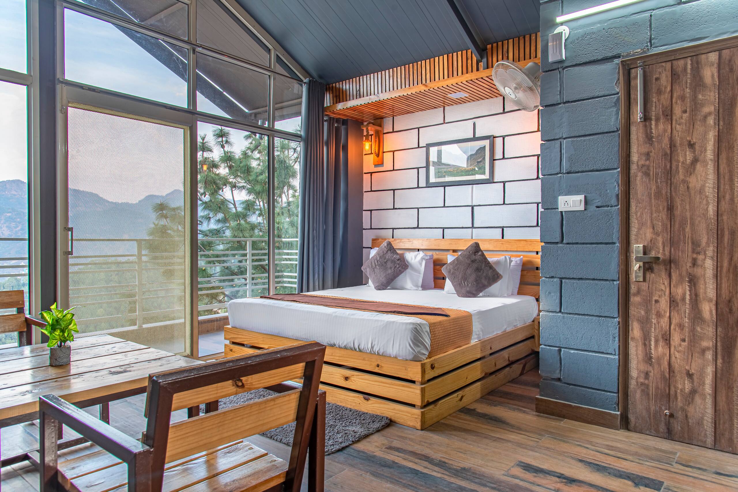 Studio Room/Mountain View/Terrace by Heaven Group 1
