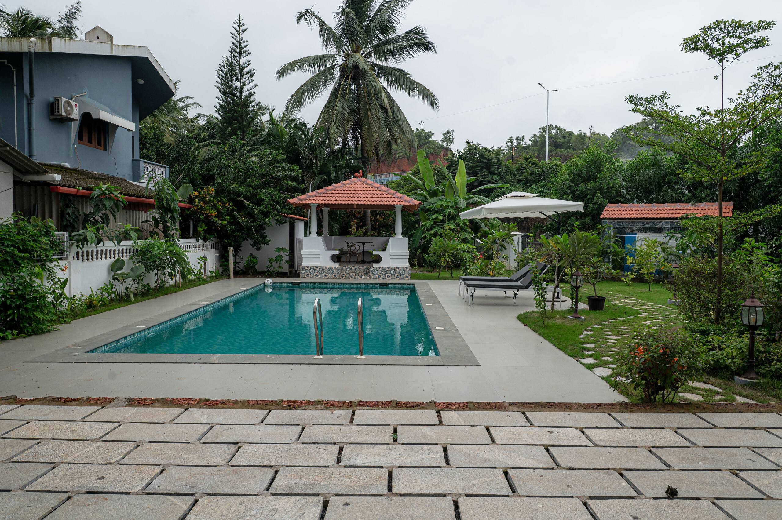 Casa De Alegria Goa / Bloom 38