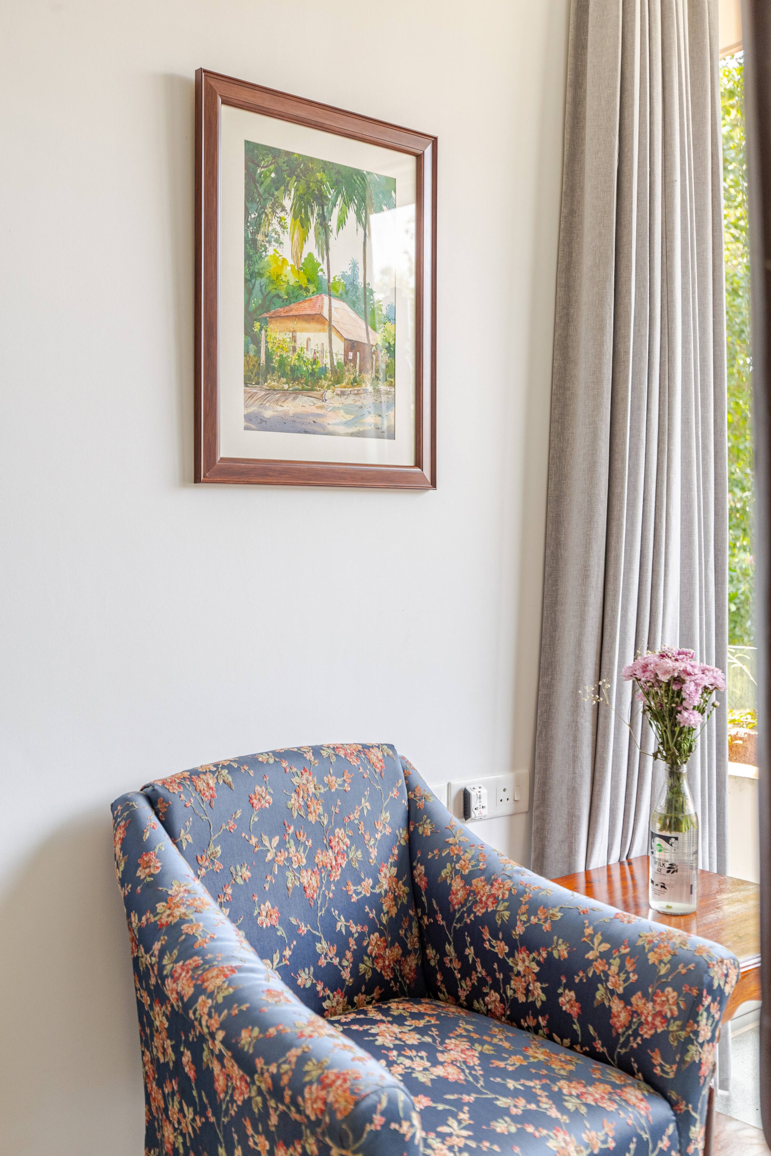 Artist's villa, private pool & garden, forest view 15