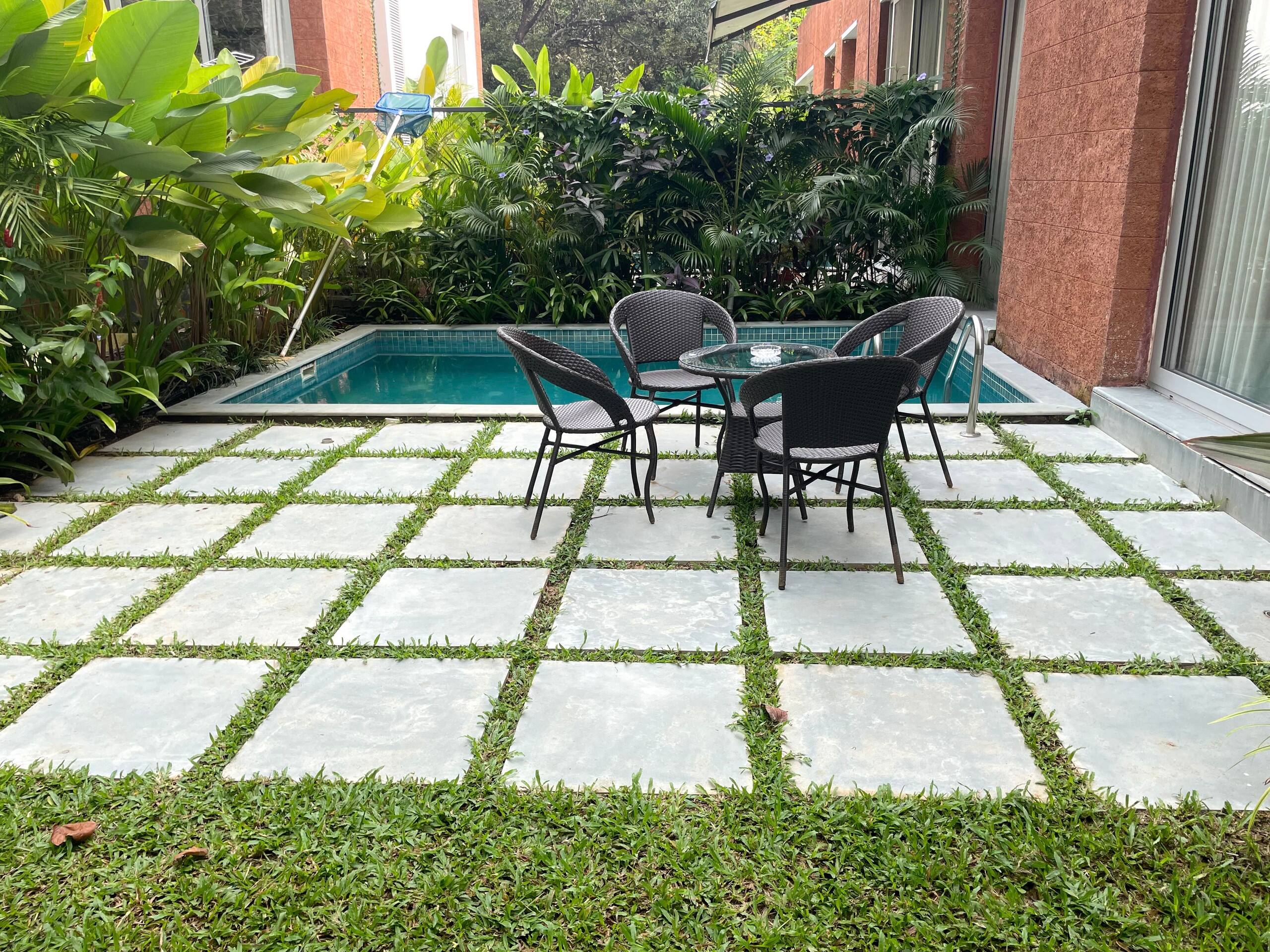 Artist's villa, private pool & garden, forest view 24