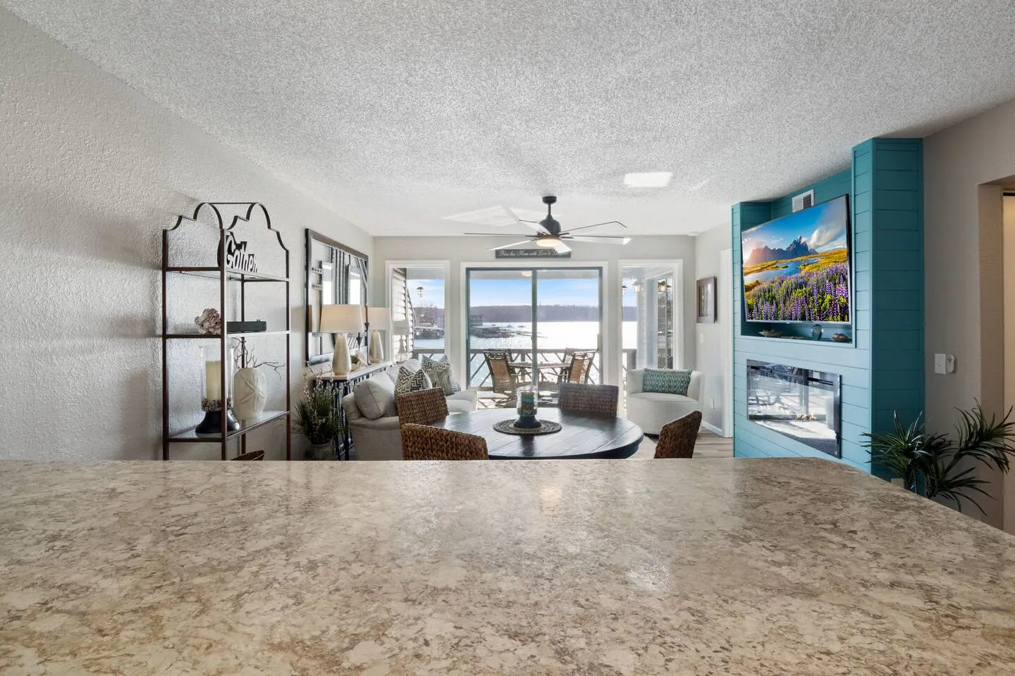 5 Star Condo* No Stairs*Fireplace*Cvd Patio 19