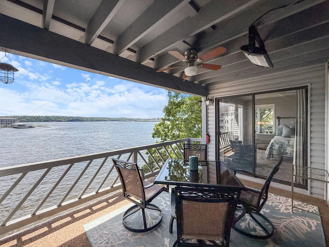 5 Star Condo* No Stairs*Fireplace*Cvd Patio — photo 4