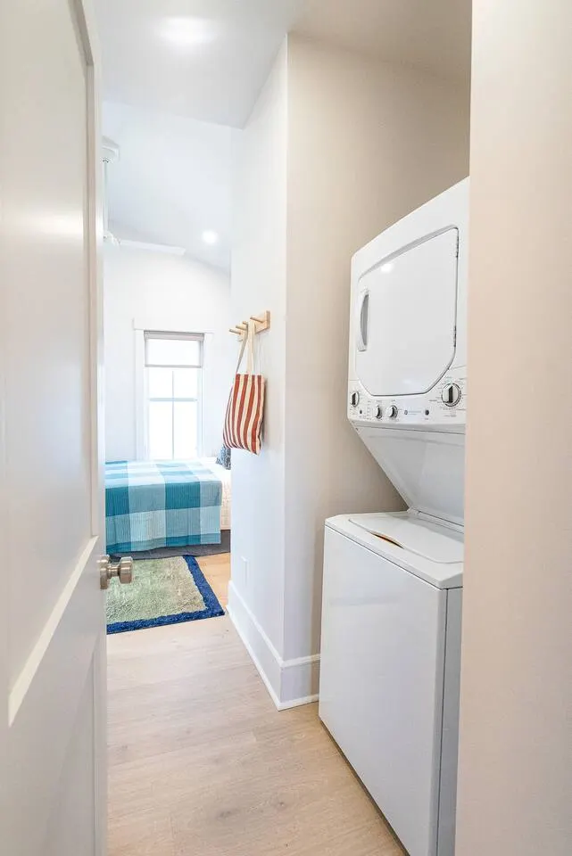 DelightfulDesign~WalkToEats&Drinks~PvtBalcony~Pets - Double Room 8