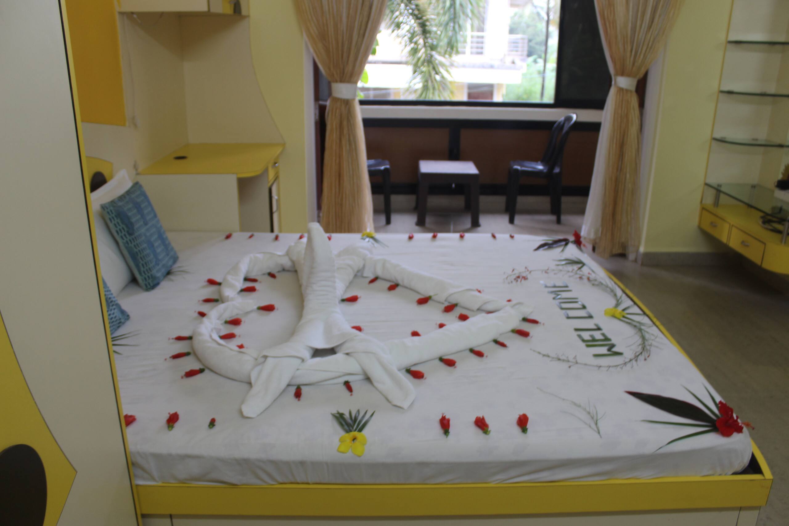 STONE THROW FROM BEACH COMFORT HOME STAY 24