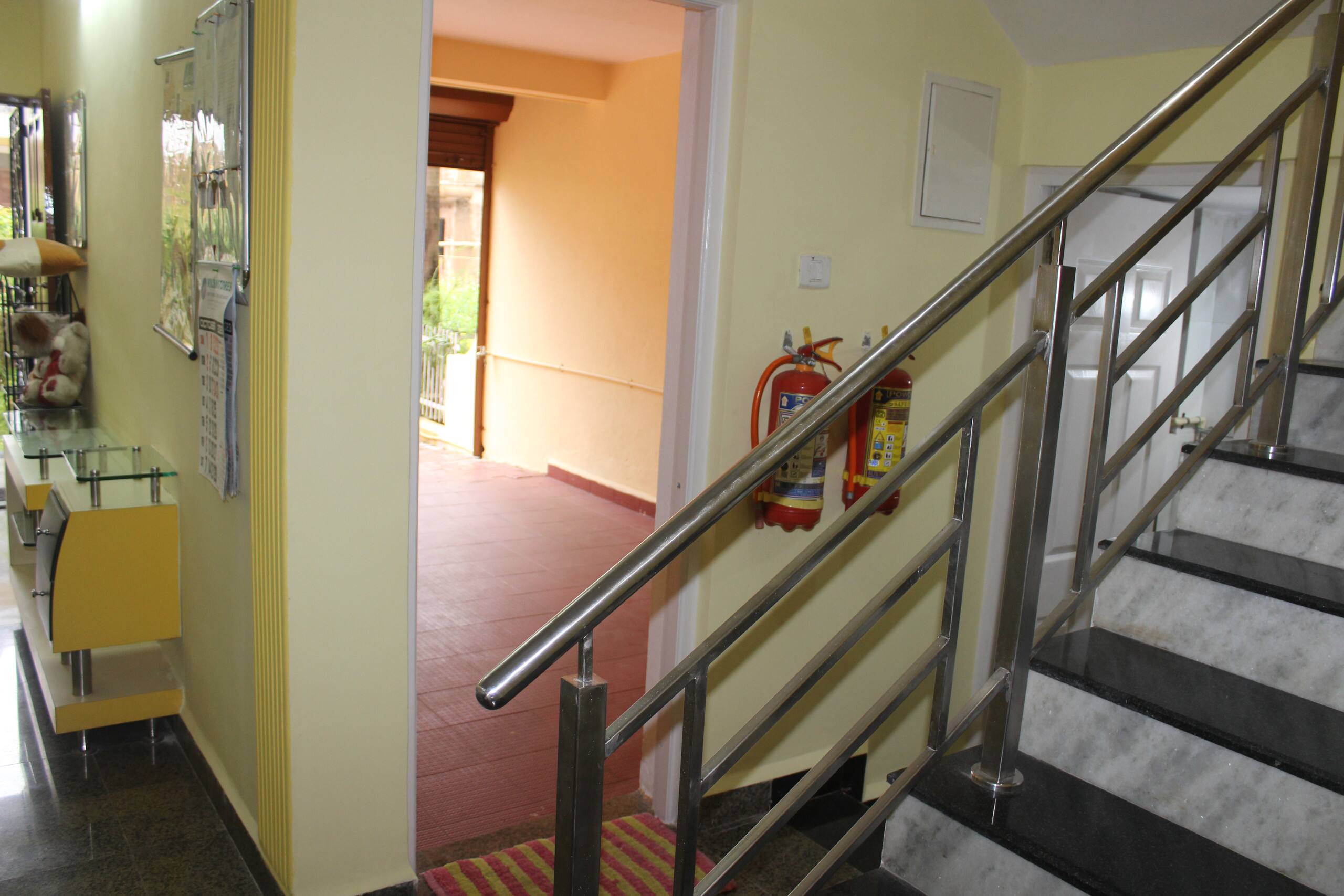 STONE THROW FROM BEACH COMFORT HOME STAY 21