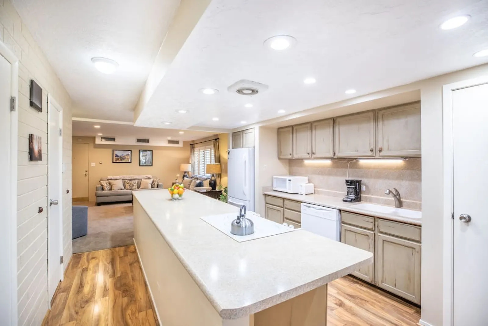 Perfect Condo in Heart of PC, with Pool & Hot Tub! — photo 5