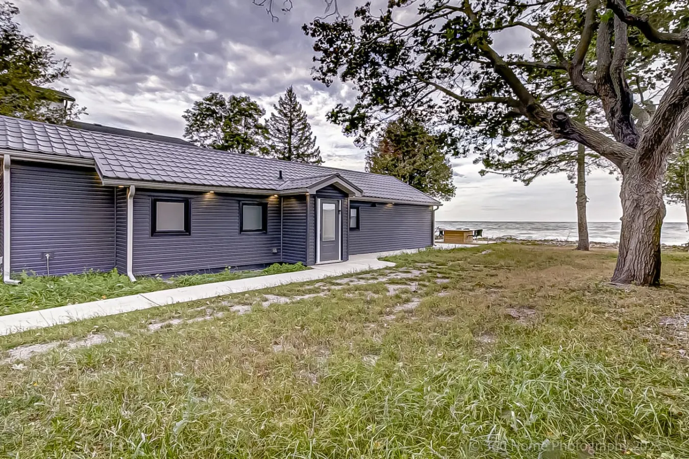 Blissful Lakeview Retreat Waterfront Cheateau 15