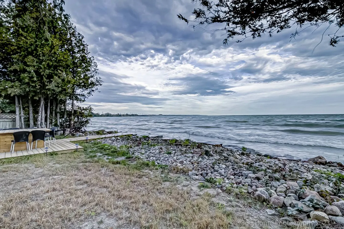 Blissful Lakeview Retreat Waterfront Cheateau 17