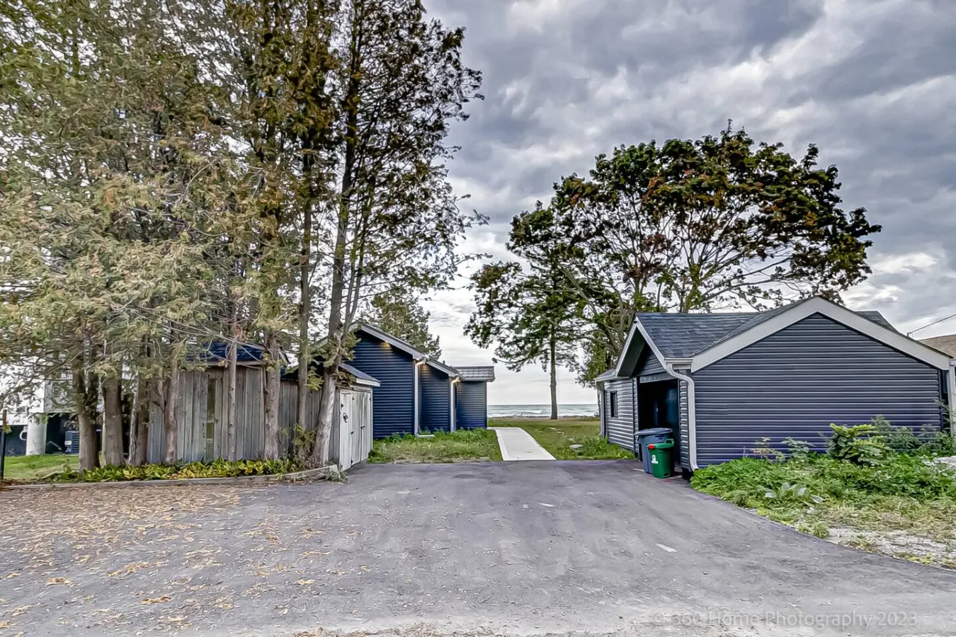 Blissful Lakeview Retreat Waterfront Cheateau 19