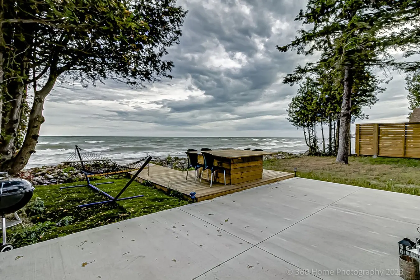 Blissful Lakeview Retreat | Waterfront Cheateau — photo 4